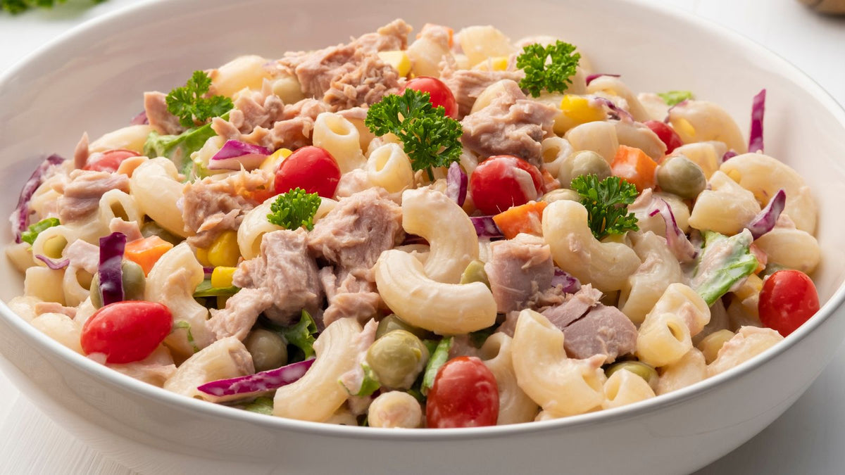Salade de cornettes au thon, tomates et câpres